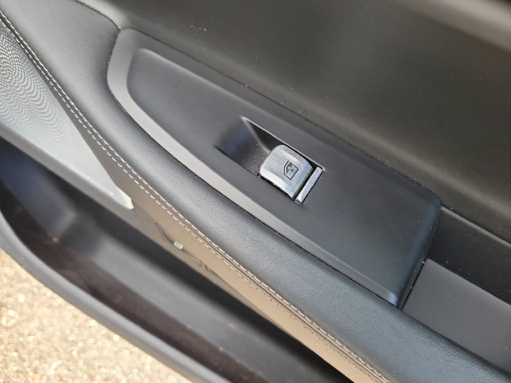 Used 2020 Bemina Gray Amber Effect BMW 750i xDrive image 11