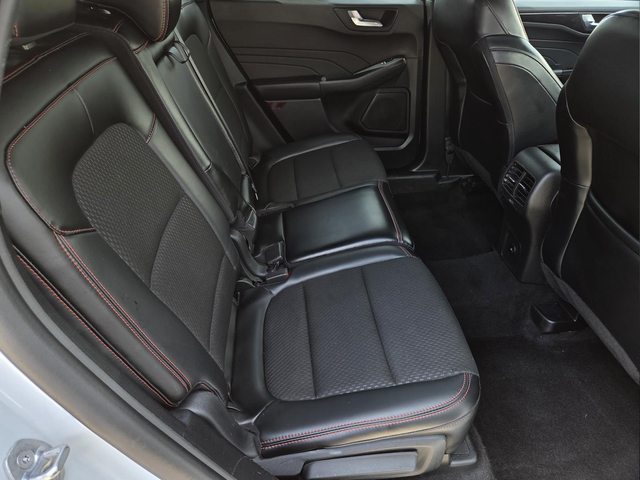 Used 2025 Silver Ford ST-Line image 27