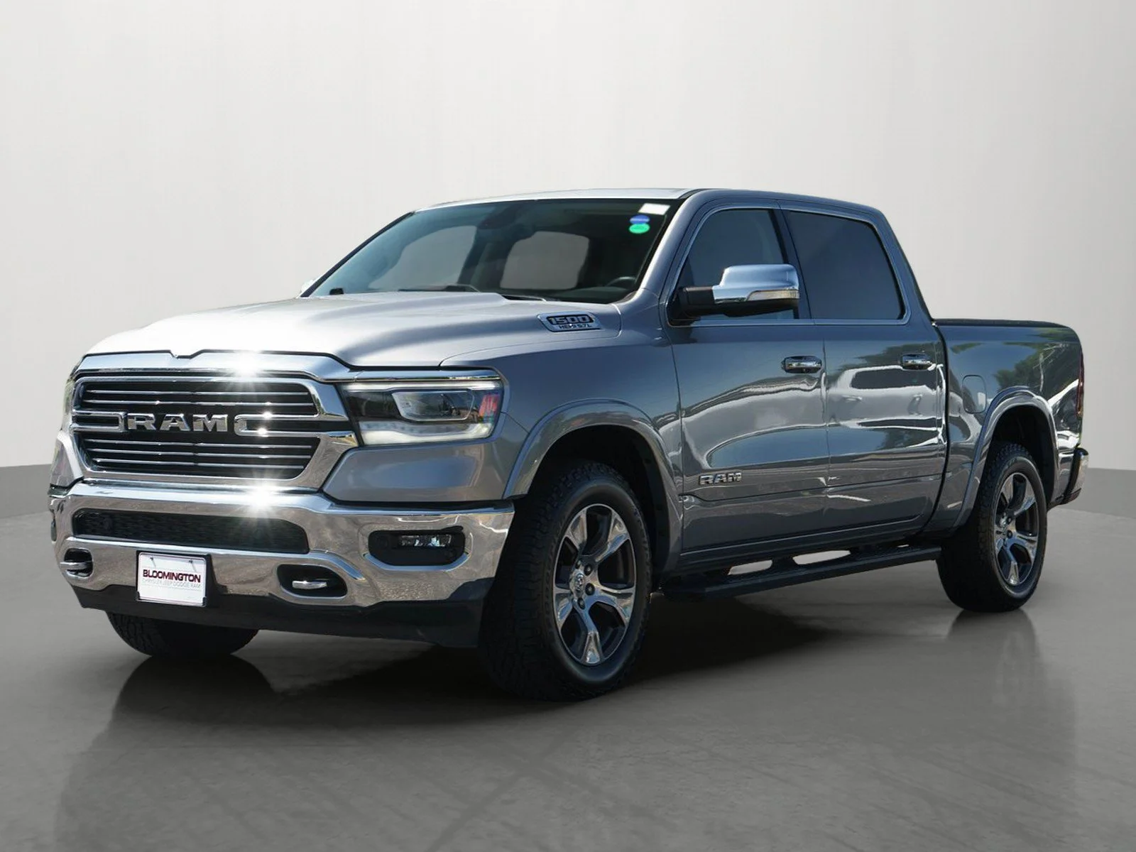 Used 2020 Billet Silver Metallic Clearcoat Ram Laramie image 3