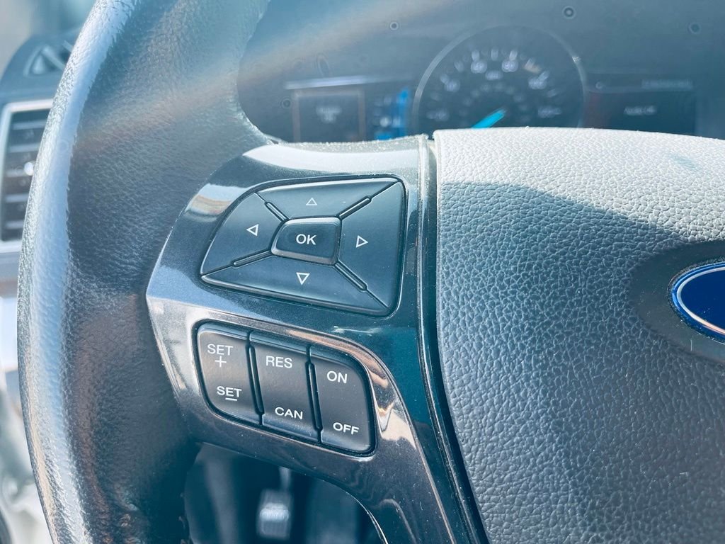 Used 2017 White Ford XLT image 15