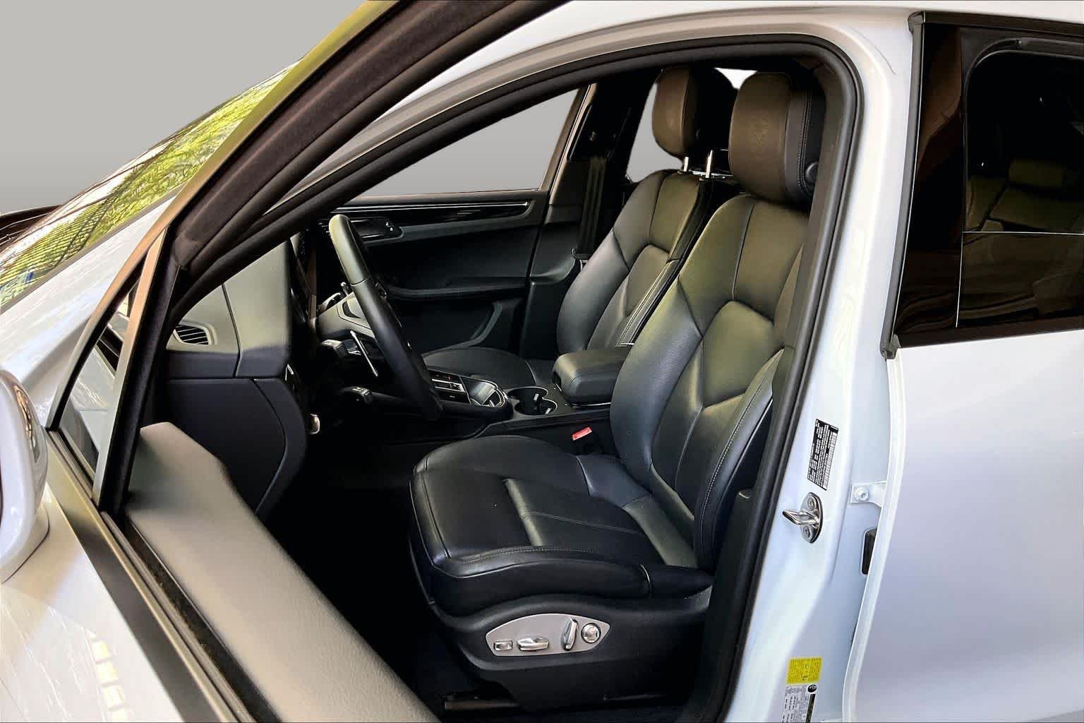 Used 2024 White Porsche T image 7