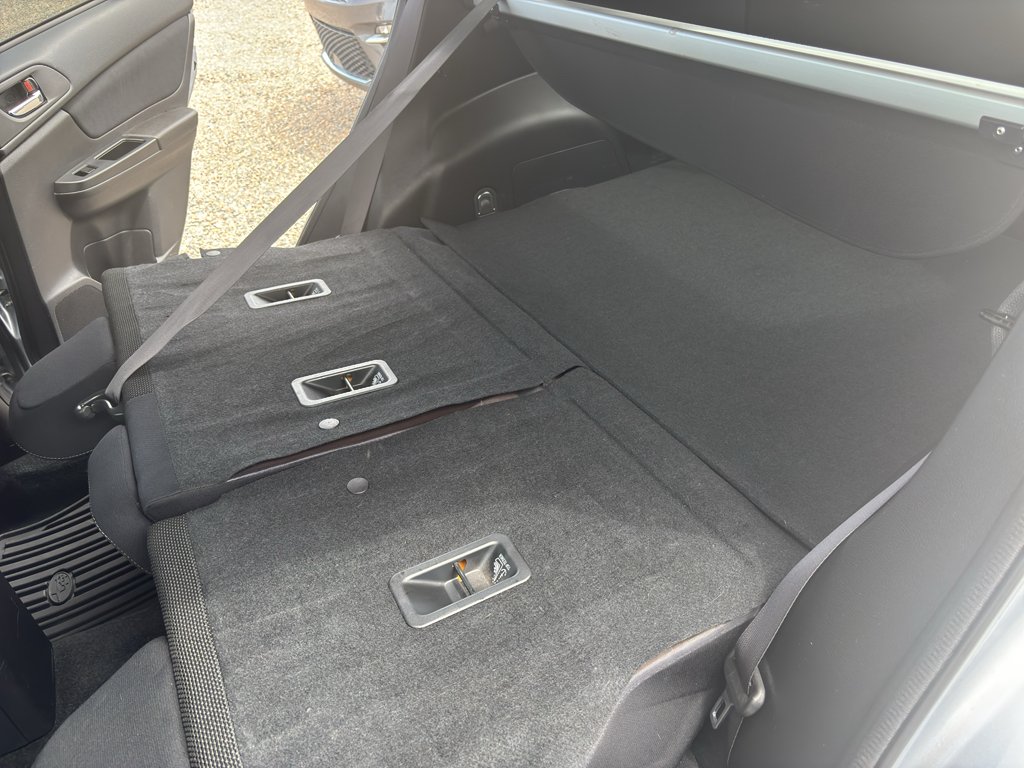 Used 2013 Ice Silver Metallic Subaru Premium image 39