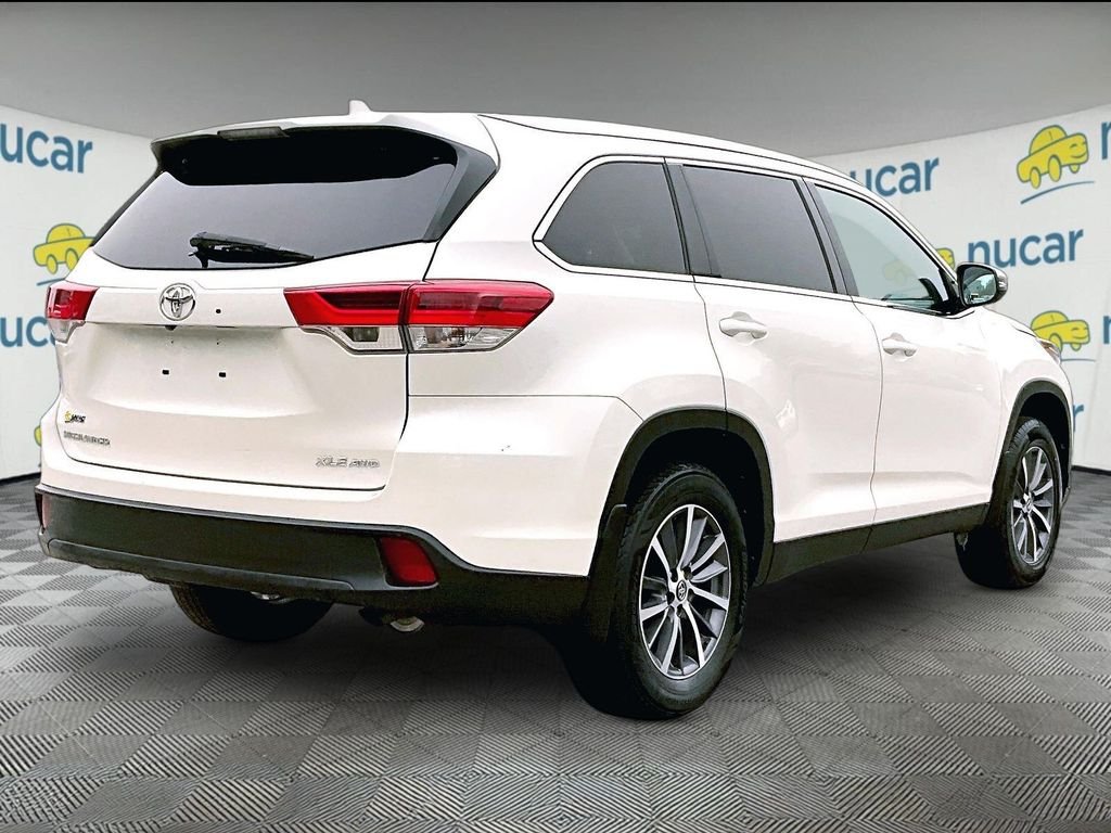 Used 2019 White Toyota XLE image 6