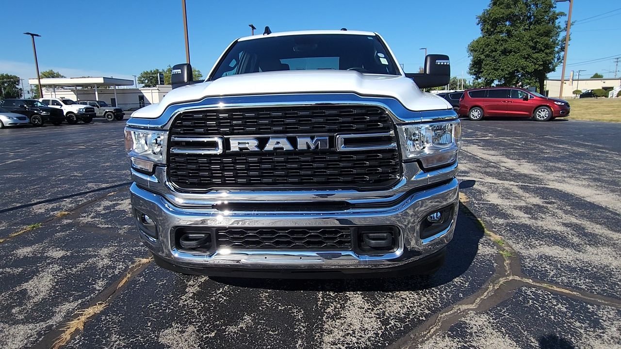 Used 2023 White Ram Big Horn image 3