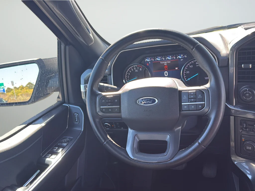 Used 2023 Gray Ford XLT image 34