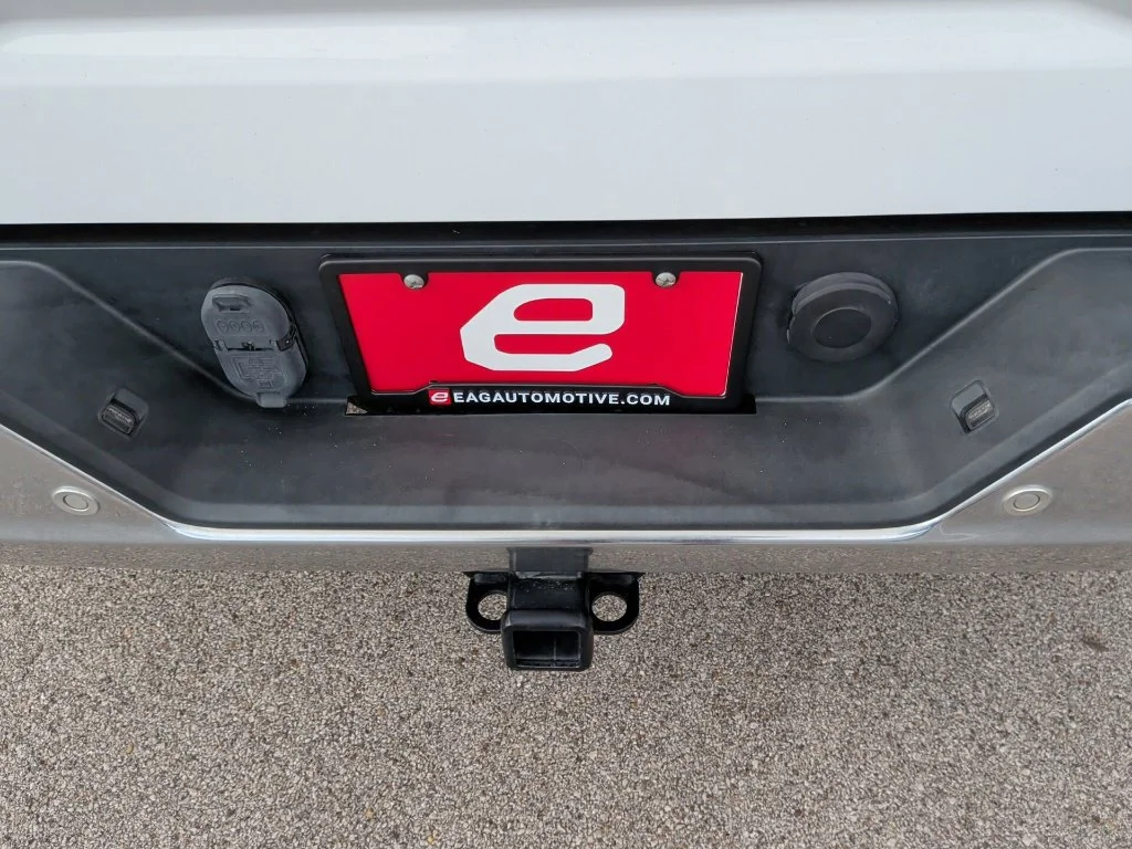 Used 2019 White GMC SLT image 48