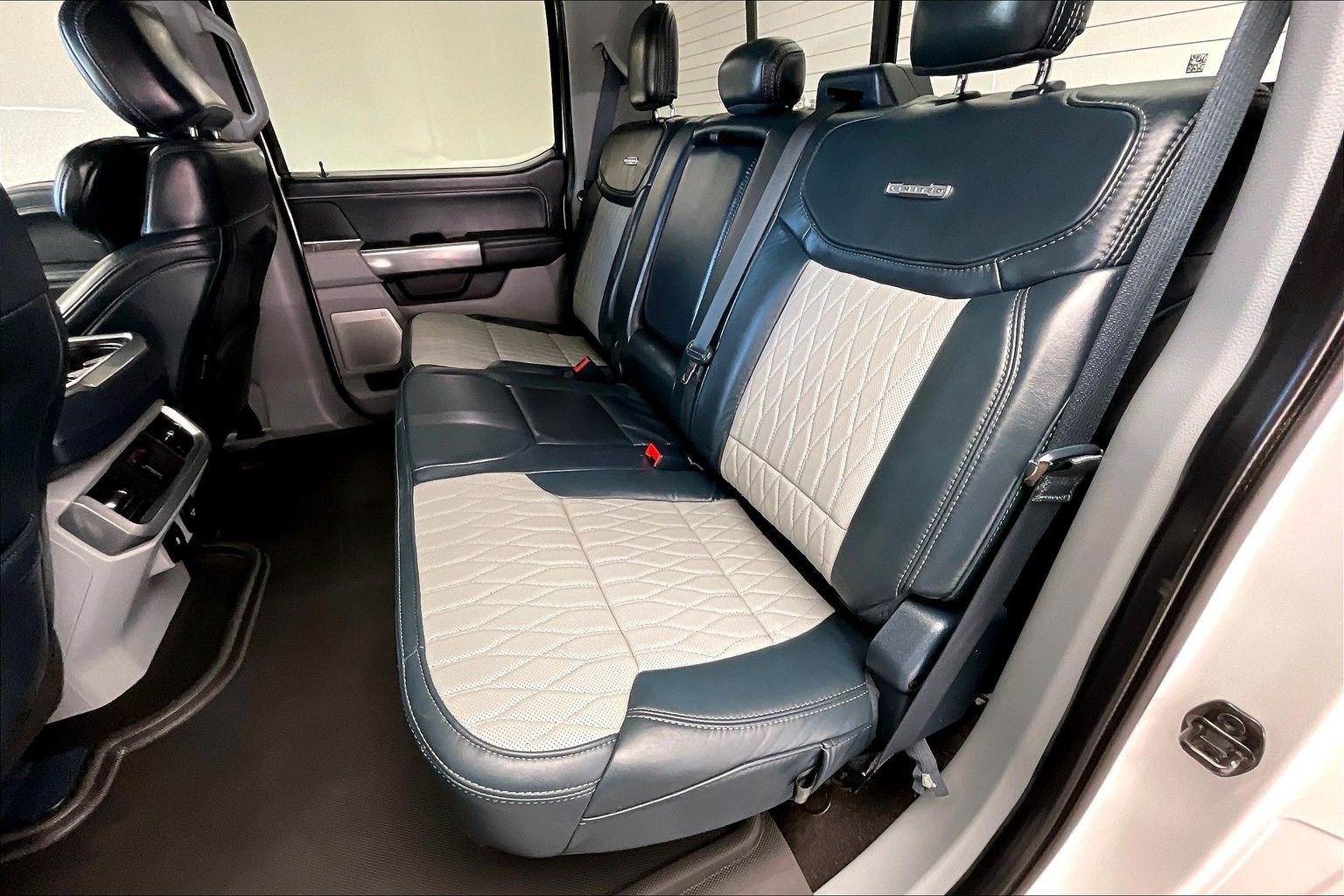 Used 2021 White Ford Limited image 19