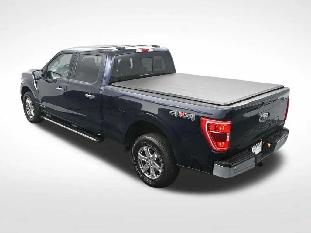 Certified Used 2022 Blue Metallic Ford XLT image 29
