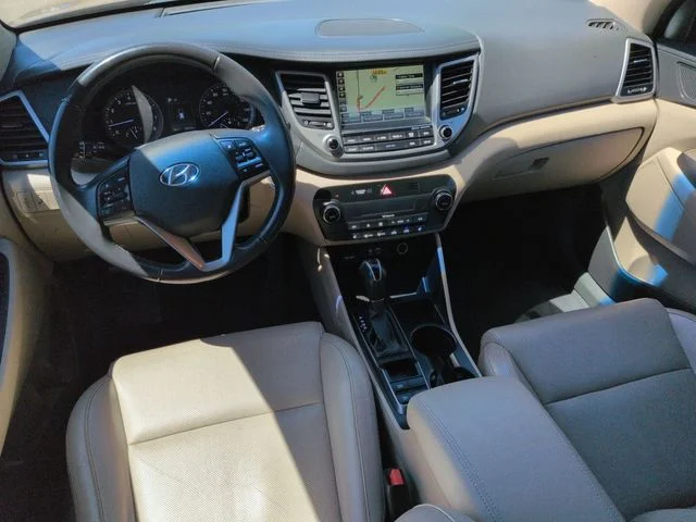 Used 2016 Beige Hyundai Limited image 24