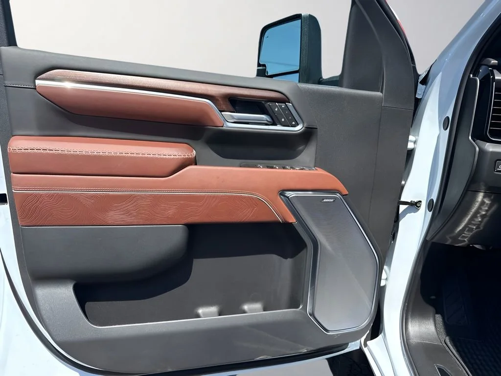 New 2026 Glacier White Tricoat GMC Denali Ultimate image 28
