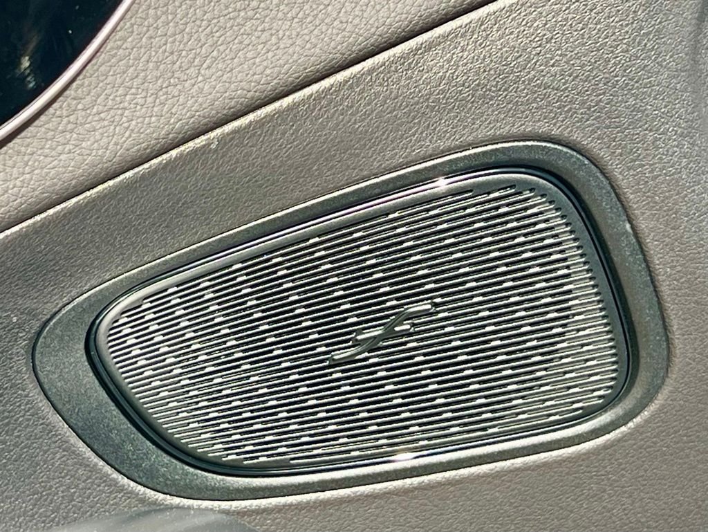 Certified Used 2026  Mercedes-Benz GLC 300 image 29