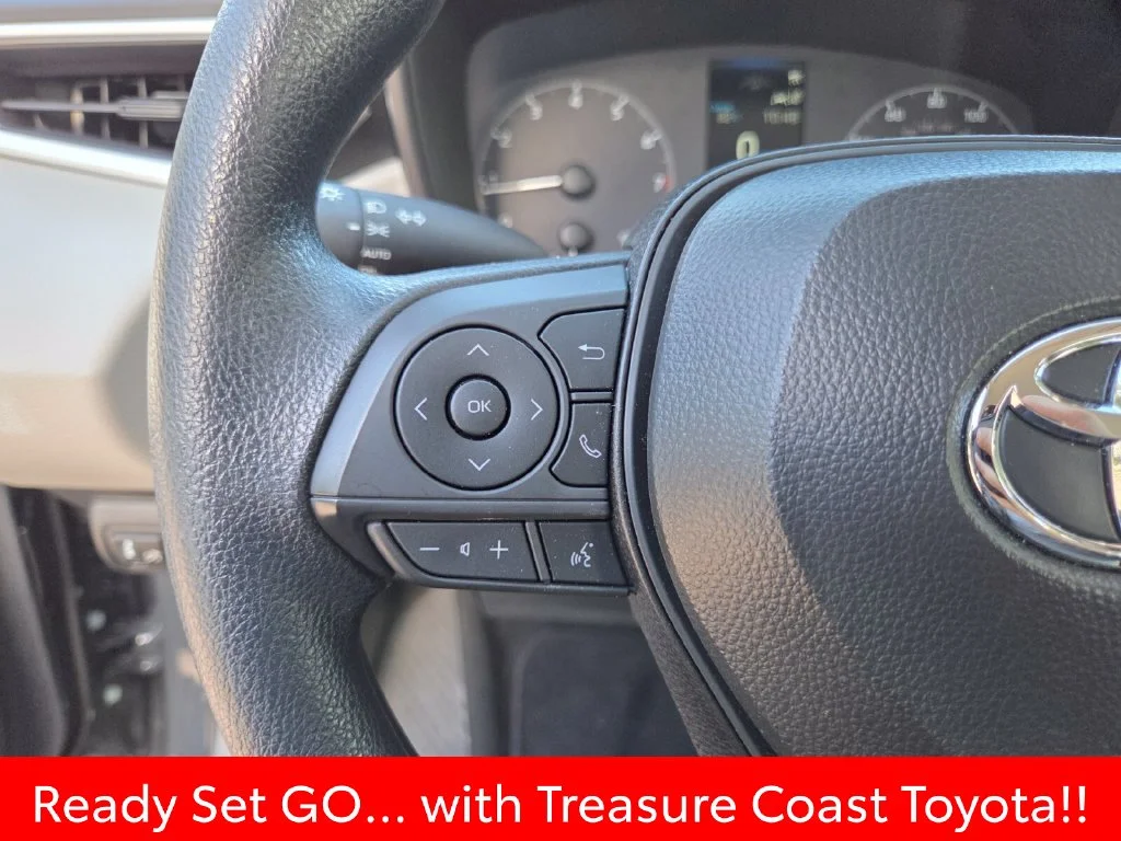 Certified Used 2025  Toyota LE image 30