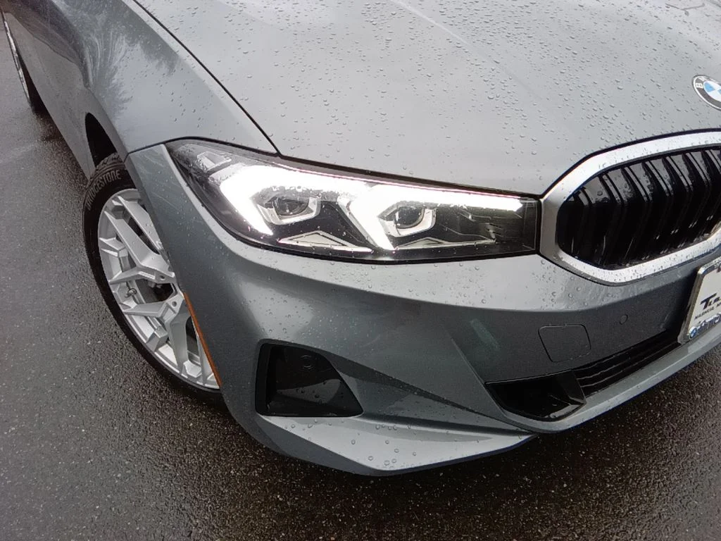 2025 BMW 3 Series 330i - Photo 29