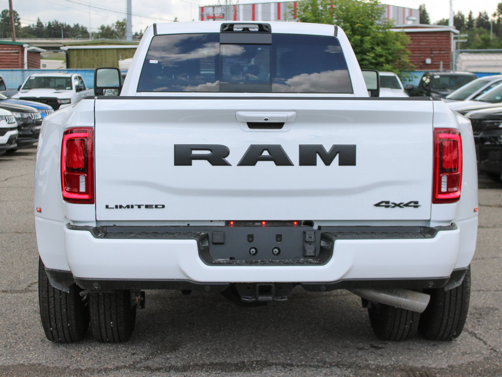 Used 2025 White RAM Limited 4x4, Max Tow image 4