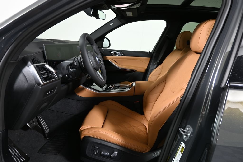New 2026 Gray Metallic BMW xDrive50e image 3