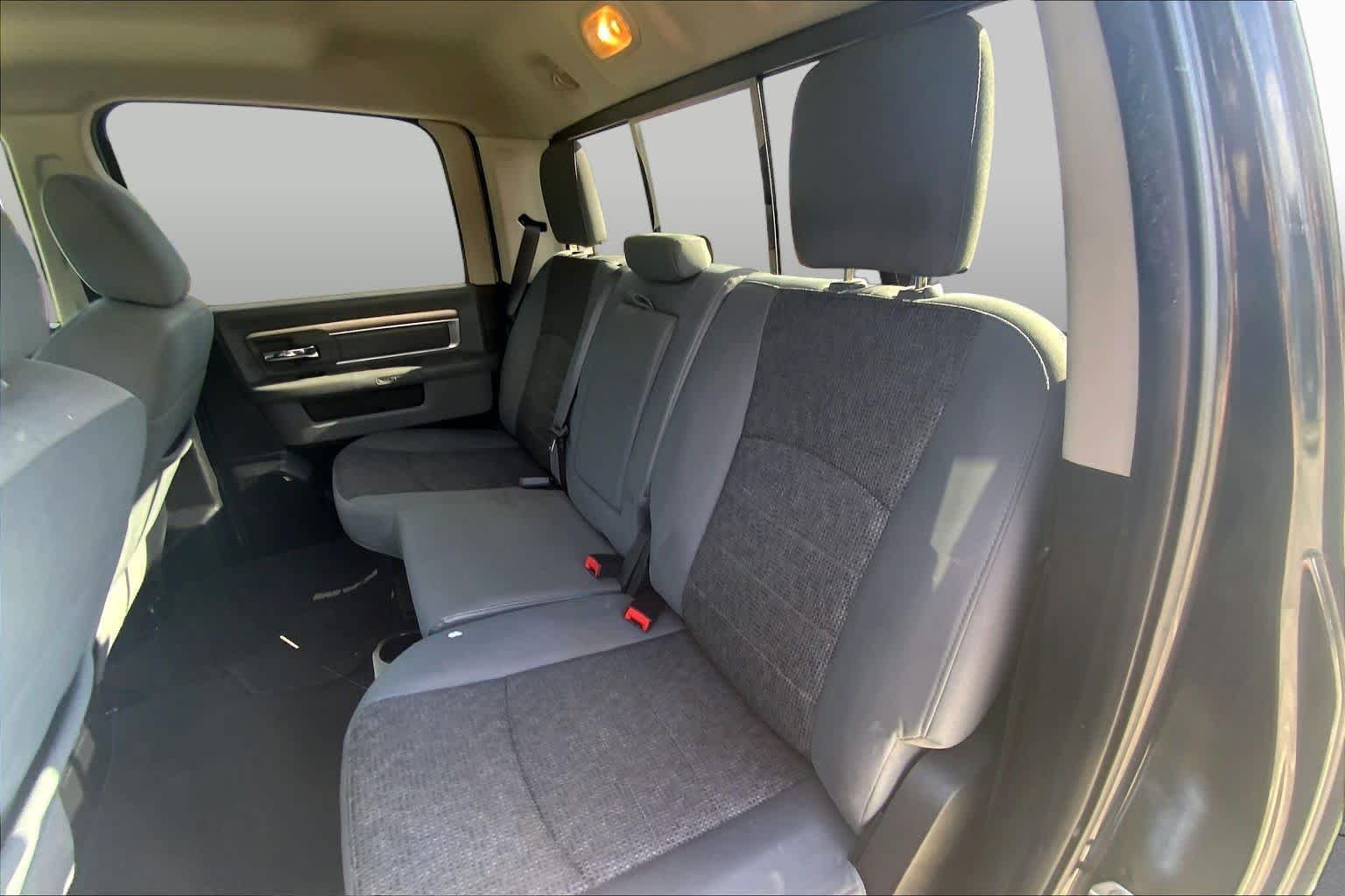 Used 2018 Brilliant Black Crystal Pearlcoat Ram Lone Star image 20