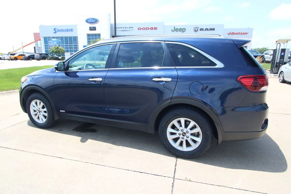 Used 2019 Blue Kia LX image 17