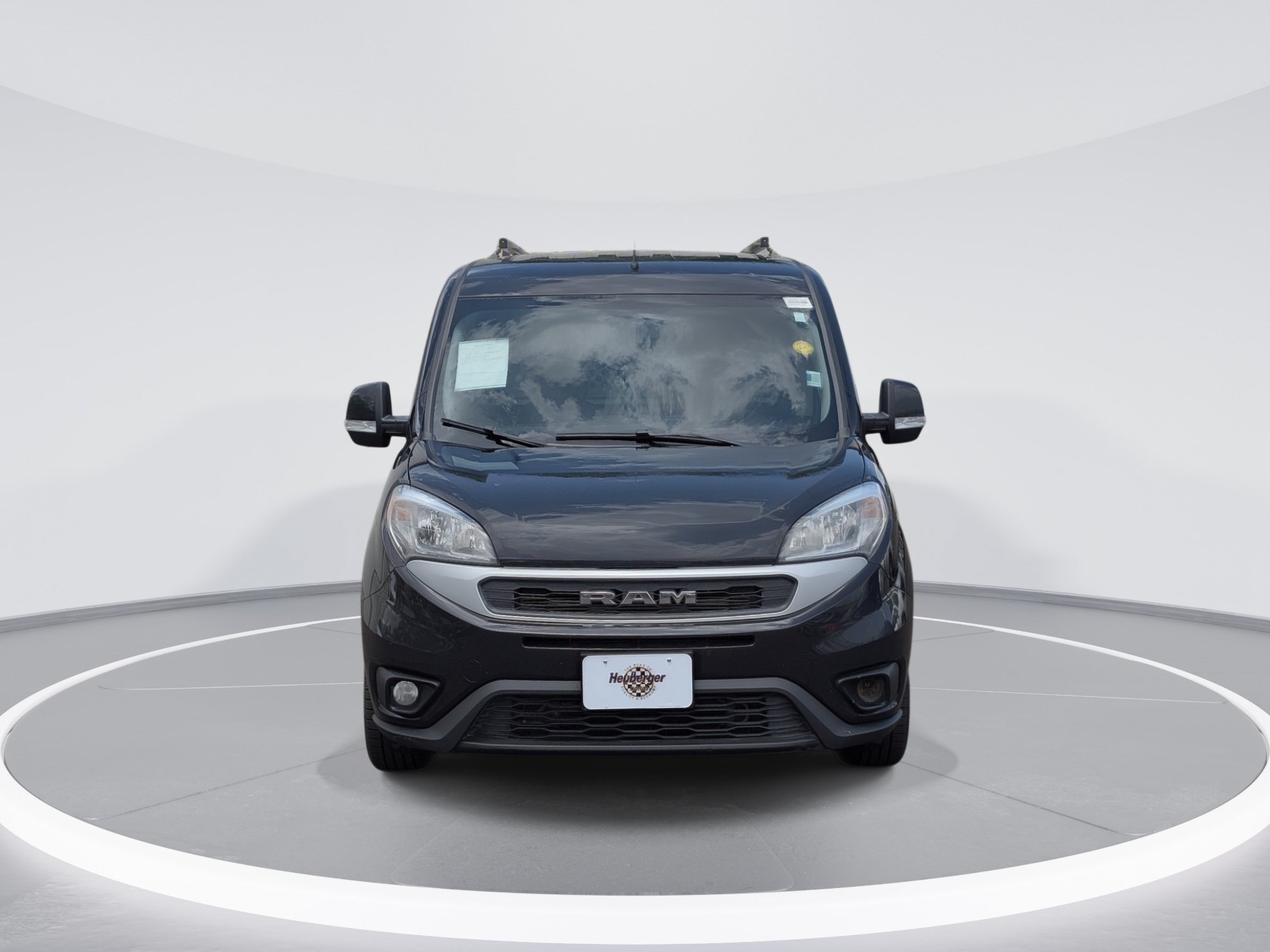 Used 2021 Black Metallic Ram Tradesman SLT image 2