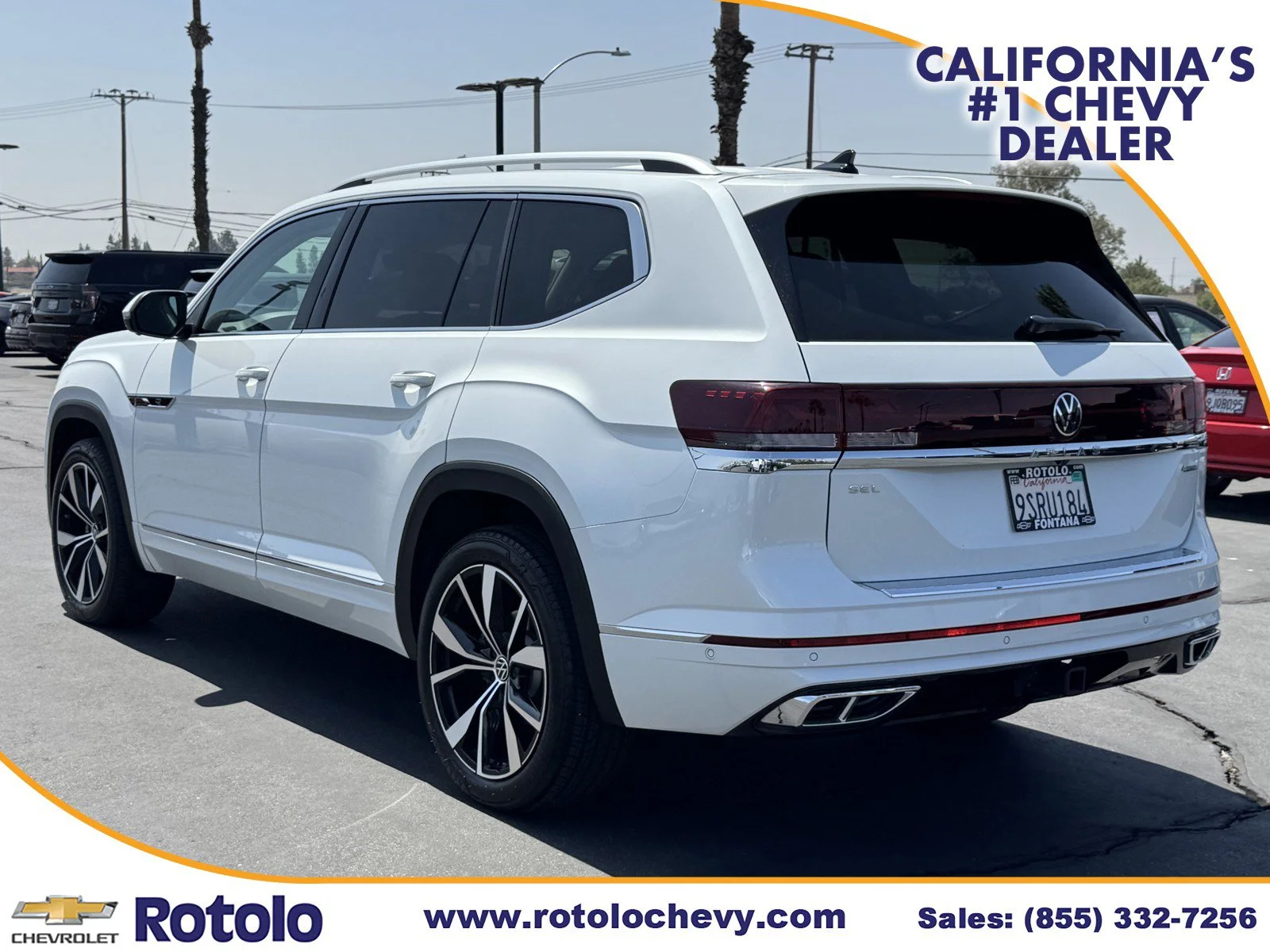 Used 2025 White Volkswagen 2.0T SEL Premium R-Line image 4