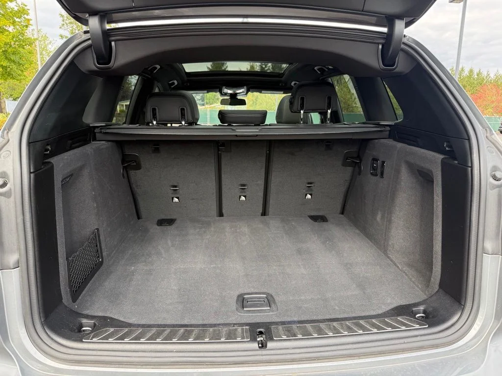 Used 2023 Skyscraper Gray Metallic BMW xDrive30i image 23