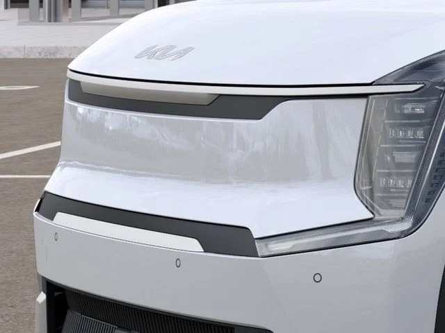 New 2024 White Kia Wind image 13