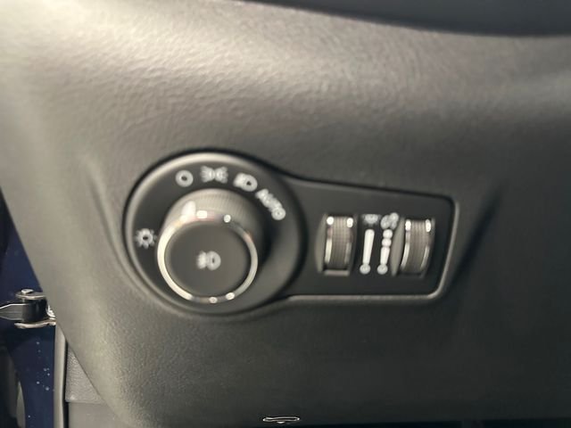 New 2026 Fathom Blue Pearl Coat Jeep Latitude image 23
