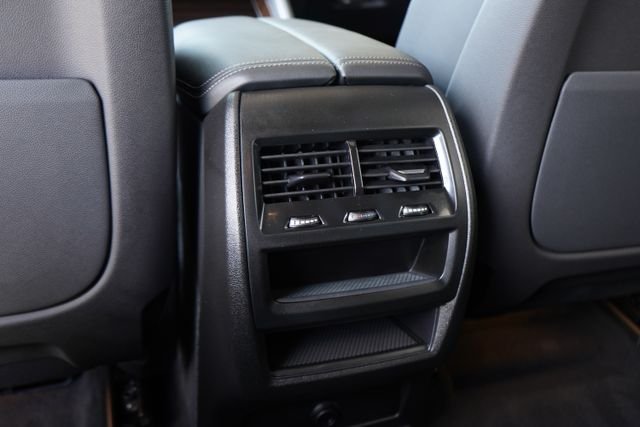 Used 2025 Gray BMW xDrive40i image 35