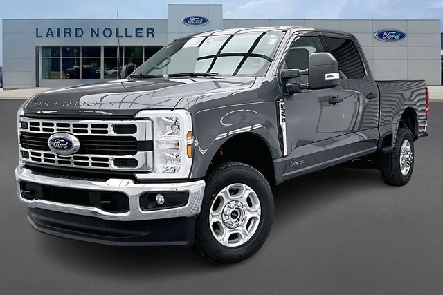2026 Ford Super Duty F-350® XLT