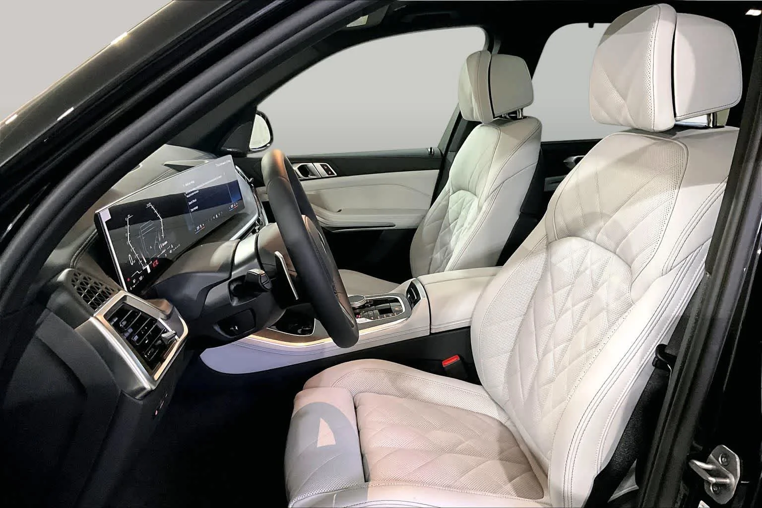 New 2026 Black Sapphire Metallic BMW xDrive40i image 13