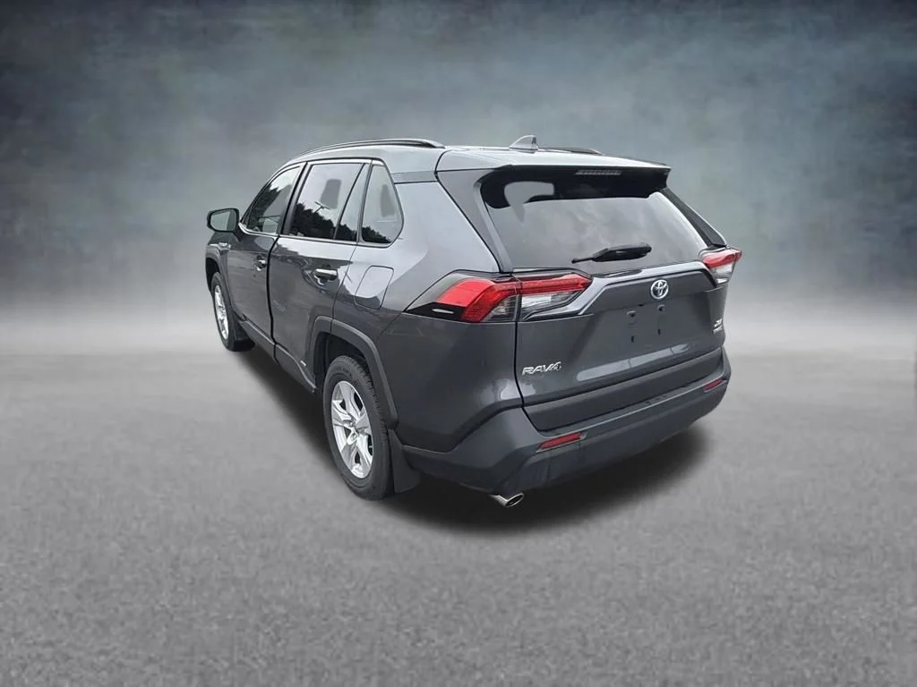 Used 2021 Gray Toyota XLE image 3