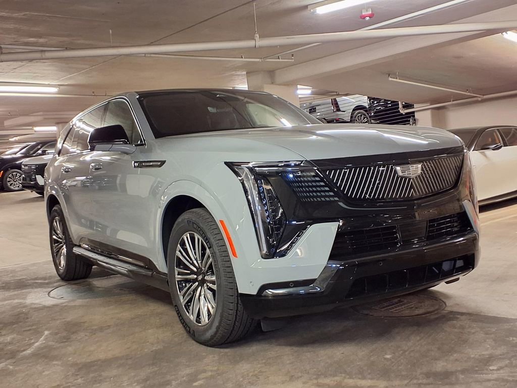 Used 2026 Luna Metallic Cadillac Sport image 3