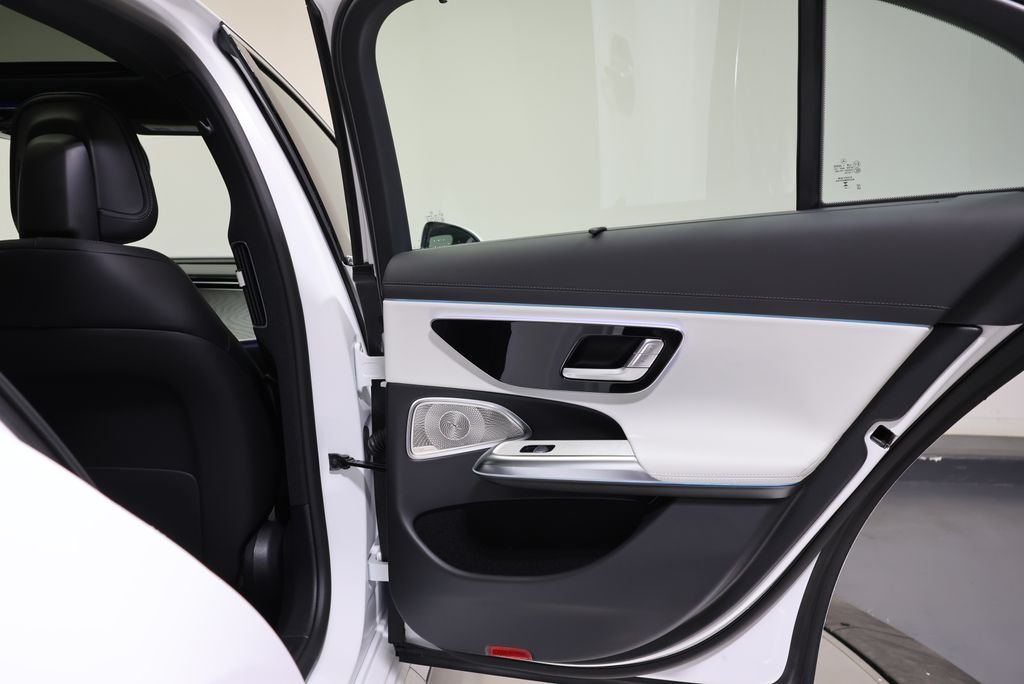 New 2026 Moonlight White Magno Mercedes-Benz E 53 AMG® image 50