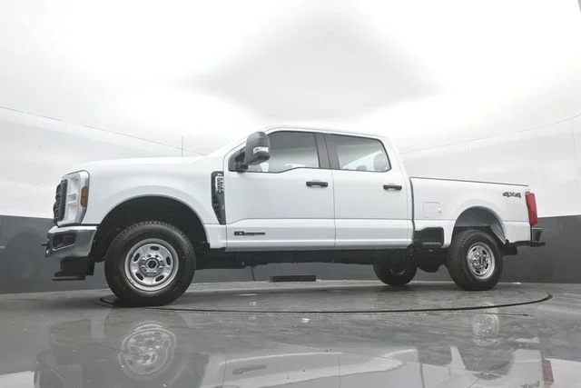 New 2026 White Ford XL image 25