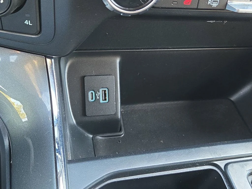 Used 2022 White Ford XLT image 46