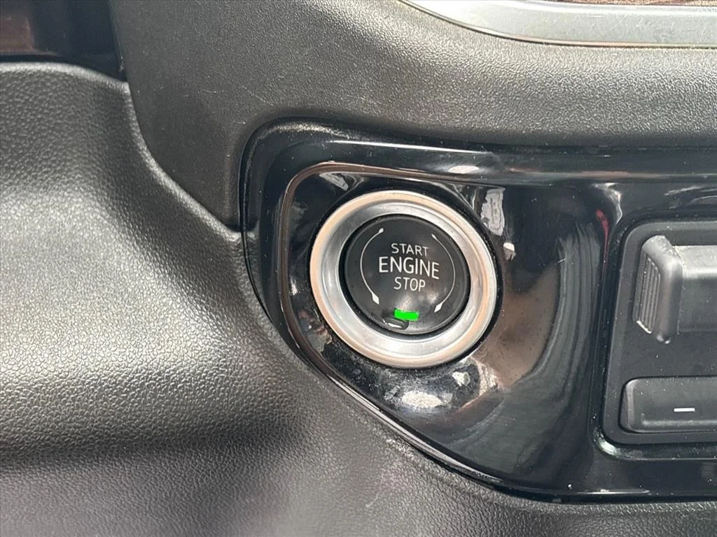 Used 2025 Gray Chevrolet RST image 34