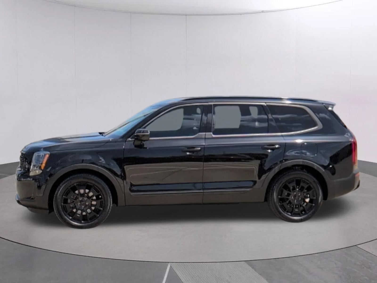 Used 2021 Ebony Black Kia EX image 2