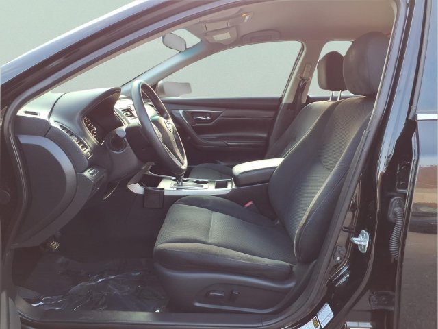 Used 2015 Black Nissan 2.5 S image 15