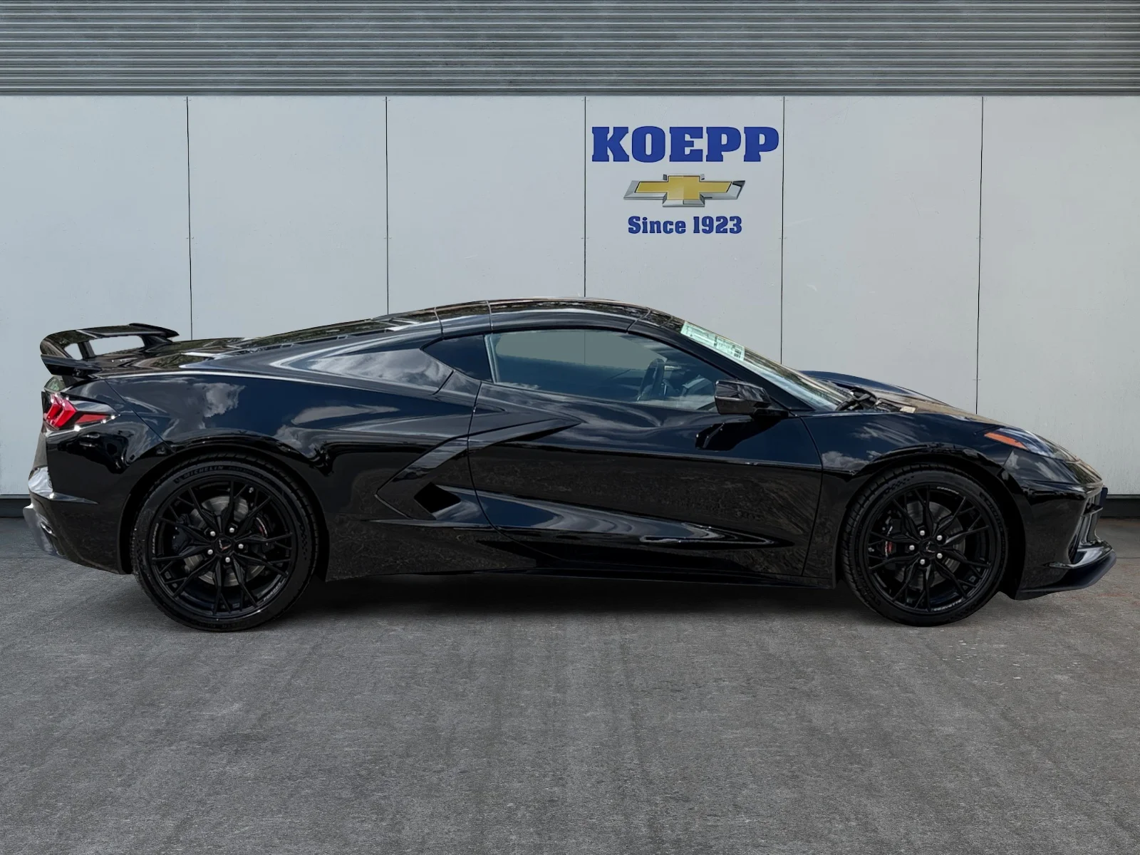 New 2027 Black Chevrolet 2LT image 6