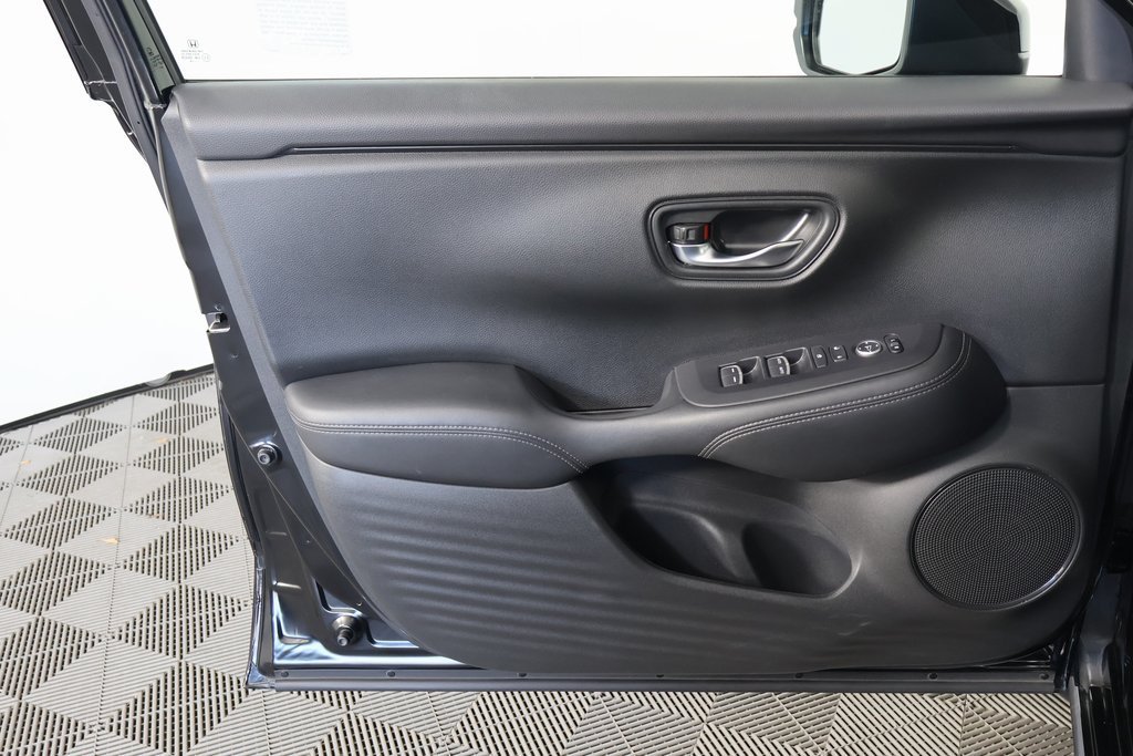 2025 Honda HR-V EX-L - Photo 12