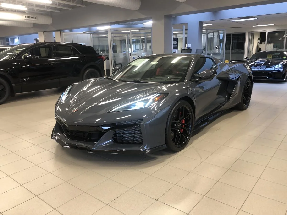 New 2027 Grey Chevrolet Conv w/2LZ image 1