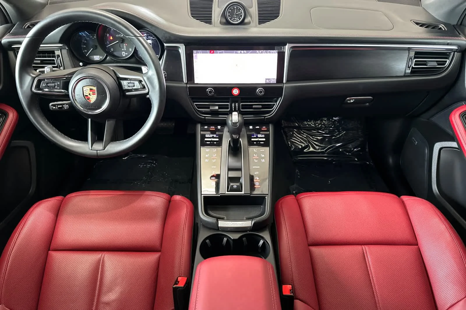 Used 2023  Porsche GTS image 3