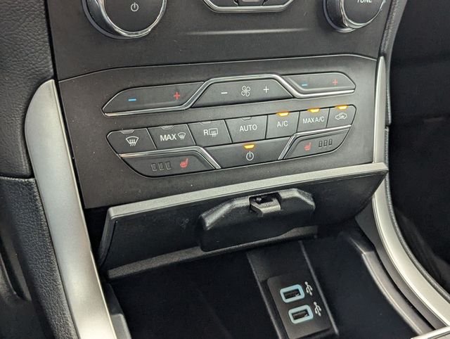 Used 2020 Atlas Blue Metallic Ford SEL image 20
