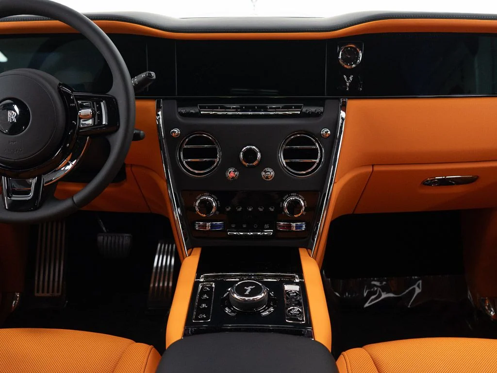 New 2026 Black Diamond Rolls-Royce  image 37