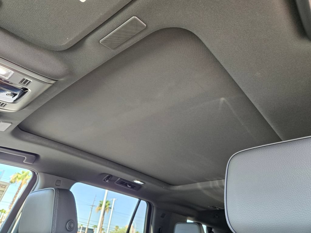 2026 GMC Yukon Denali - Photo 9