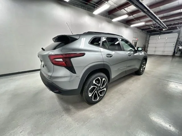 2026 Chevrolet Trax RS - Photo 8