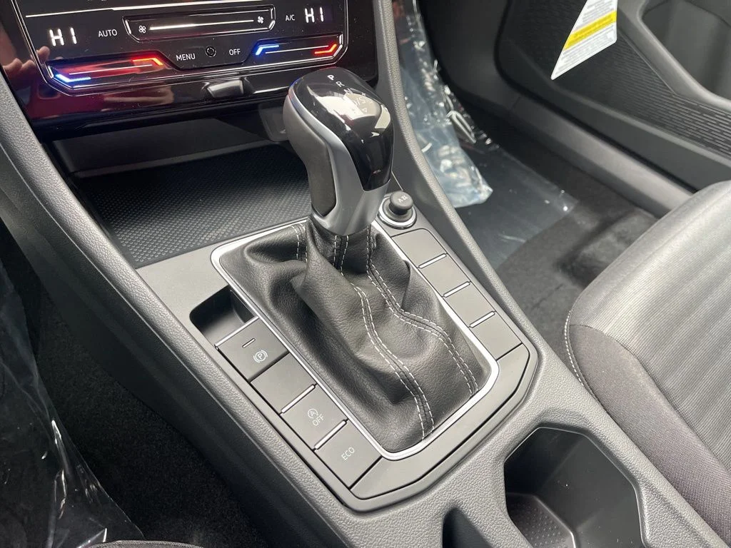 New 2026 Platinum Gray Metallic Volkswagen 1.5T S image 9