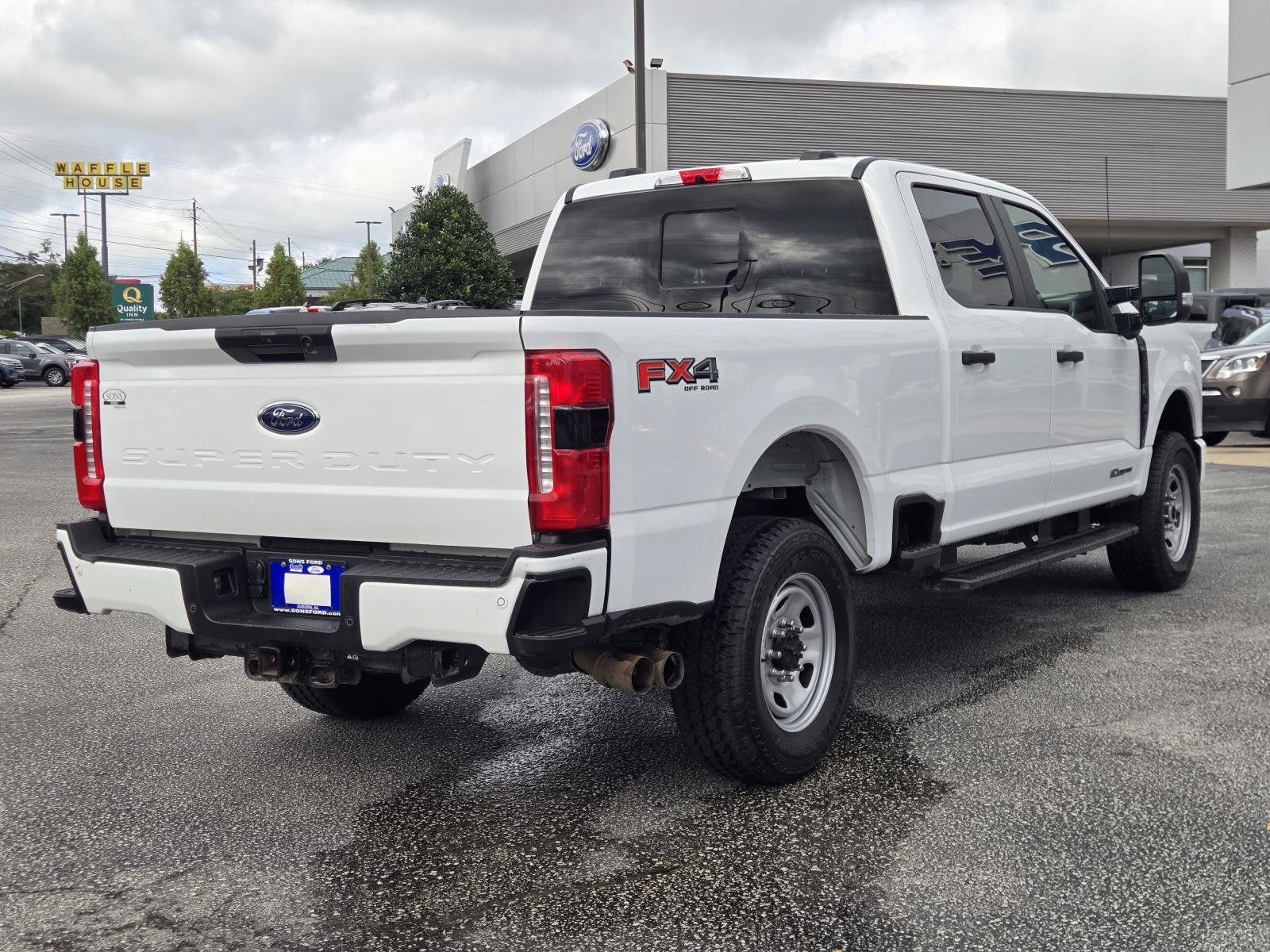 Used 2024 Oxford White Clearcoat Ford XL image 8