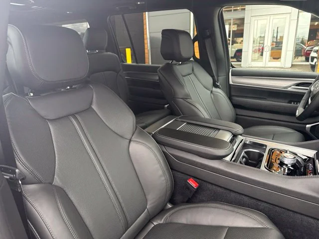 New 2027 Gray Jeep Upland image 13