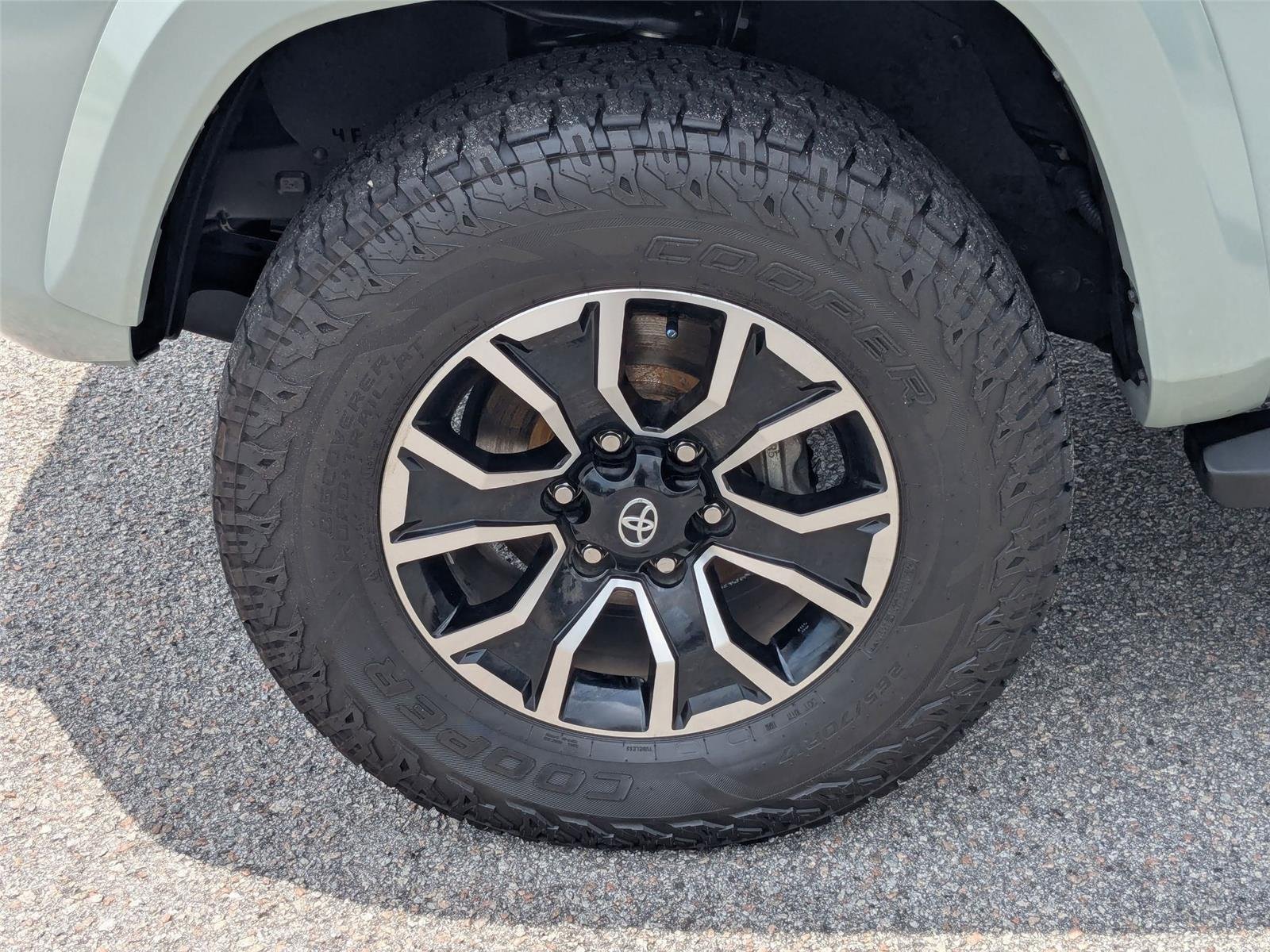 Used 2022 GRAY Toyota TRD Sport image 10