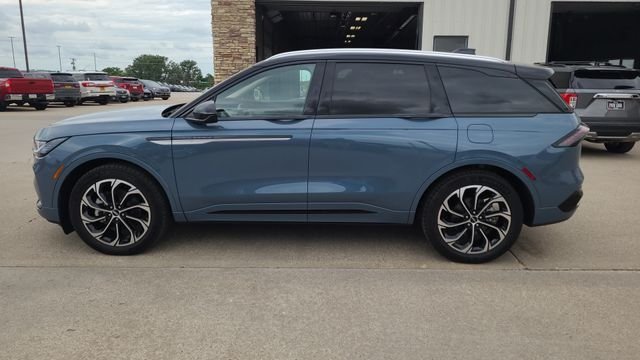 2025 Lincoln Nautilus Reserve - Photo 6